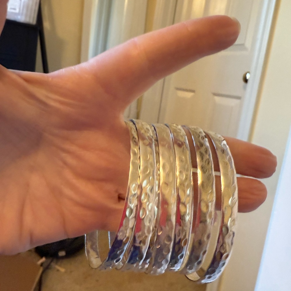 7 STERLING SILVER CHUNKY BANGLES! - Picture 10 of 11